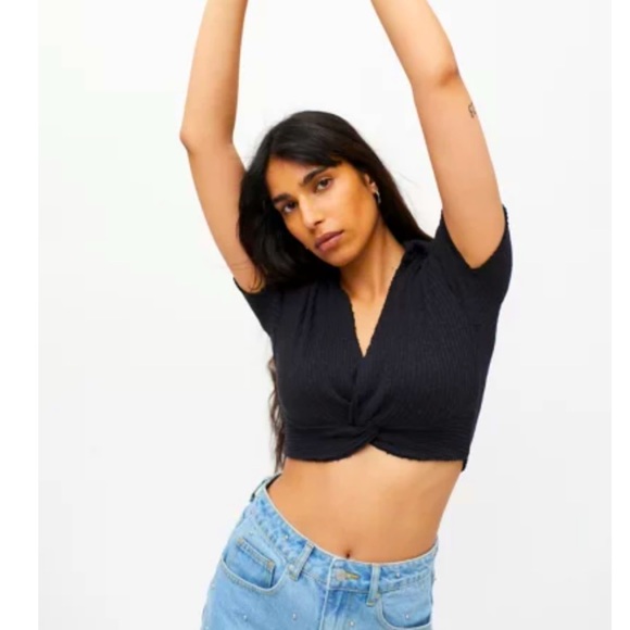 Urban Outfitters Tops - Urban Outfitter Collared Crop Top